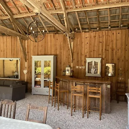 Gites Du Boussagou Ferienhaus